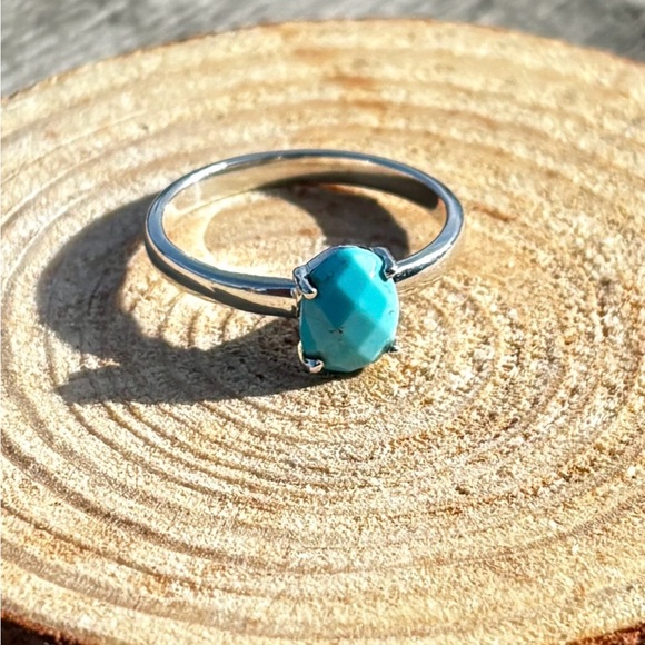 NEW! Turquoise Ring - Picture 5 of 11